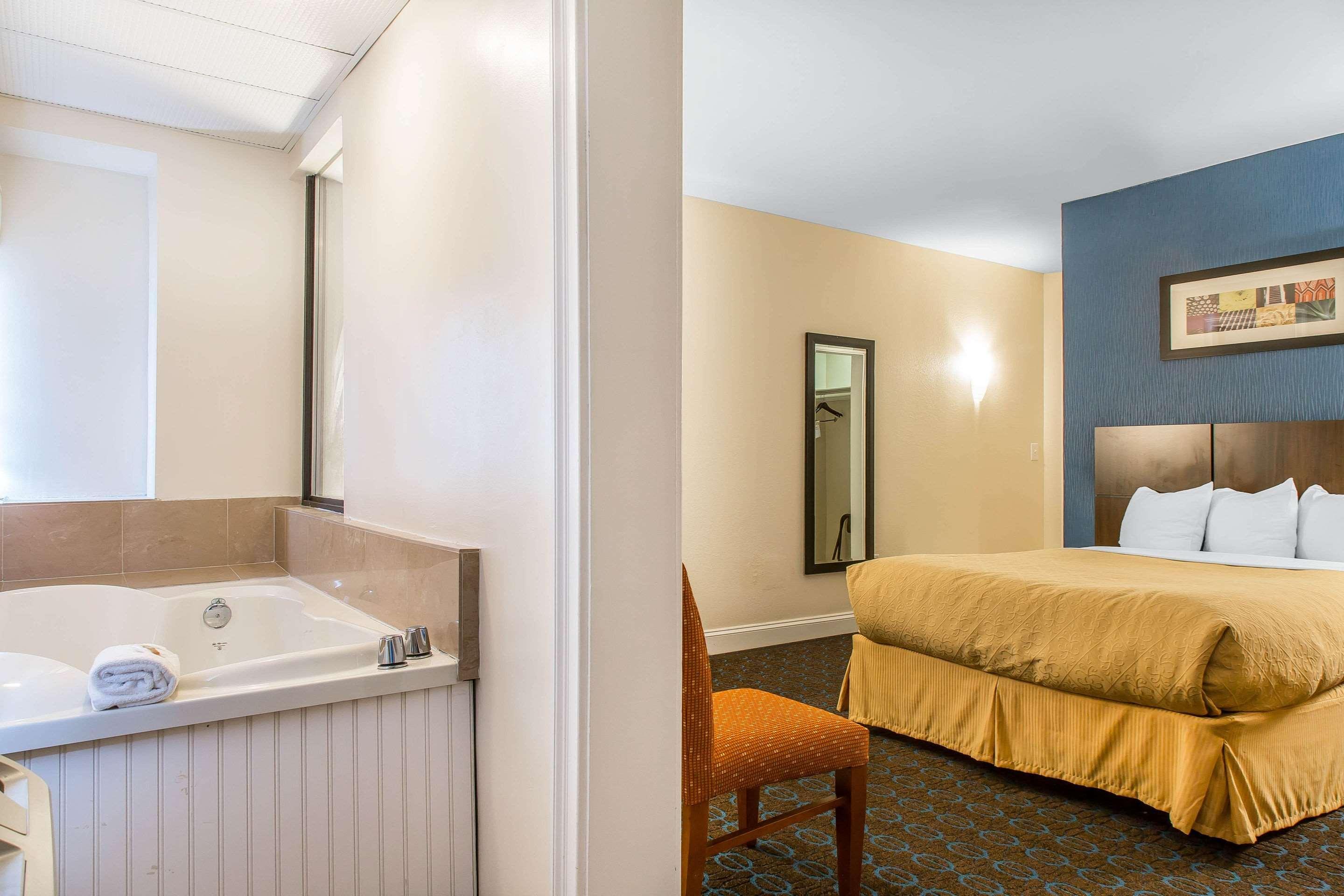 Quality Inn & Suites Middletown - Newport Εξωτερικό φωτογραφία